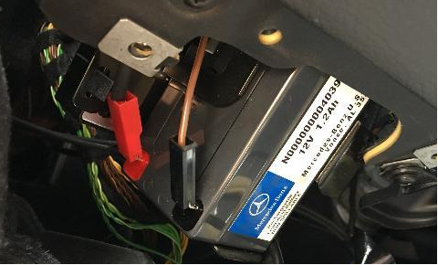 バッテリーはひとつじゃない メルセデス ベンツ Sクラス W221 バックアップバッテリー交換 Dr 輸入車ドットコム